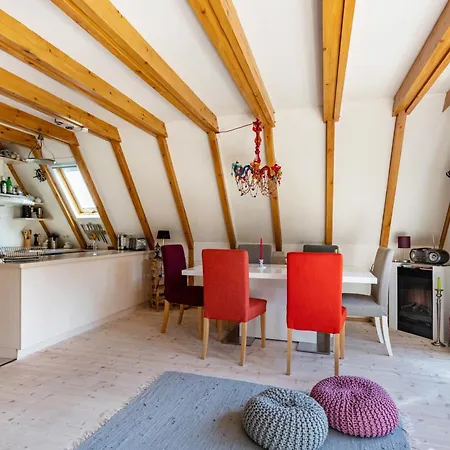 Chalet Charmantes Mit Garten Siegsdorf